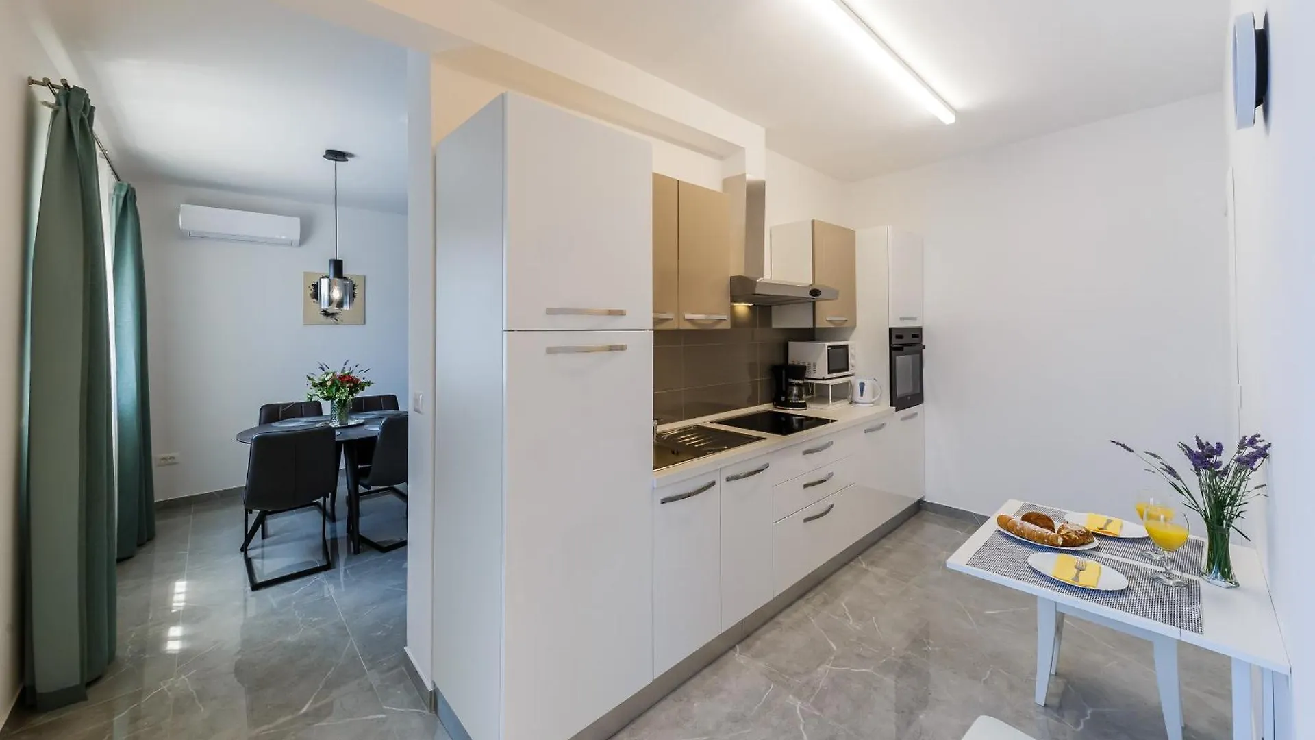 Apartmani Ujakovic Kastela