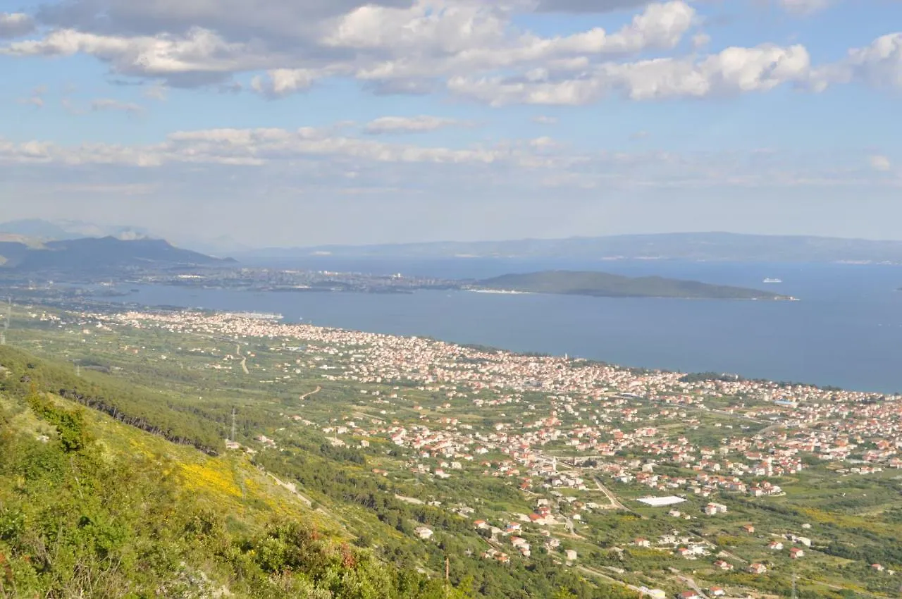 Apartmani Ujakovic Kastela Croatia