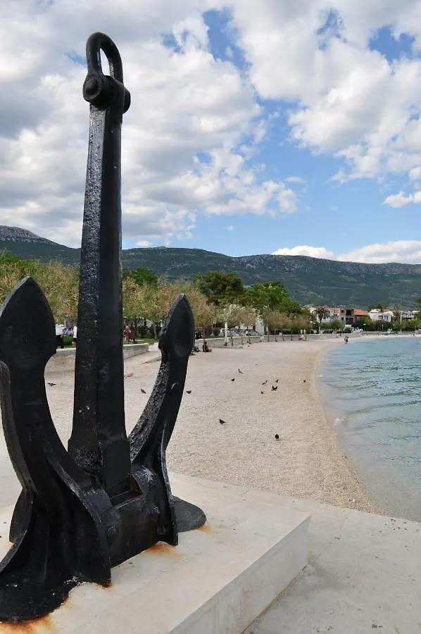 Apartment Apartmani Ujakovic Kastela